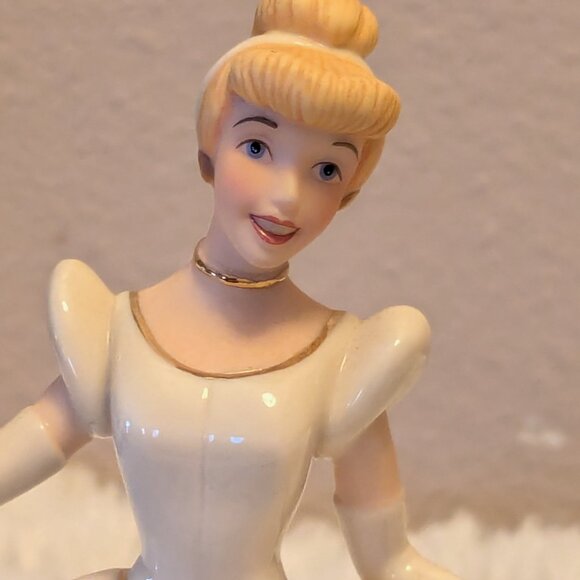 Disney Showcase Collection Cinderella Lenox Classics New in Box COA - Picture 5 of 15